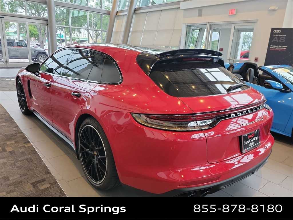 2023 Porsche Panamera Sport Turismo Turbo photo 4