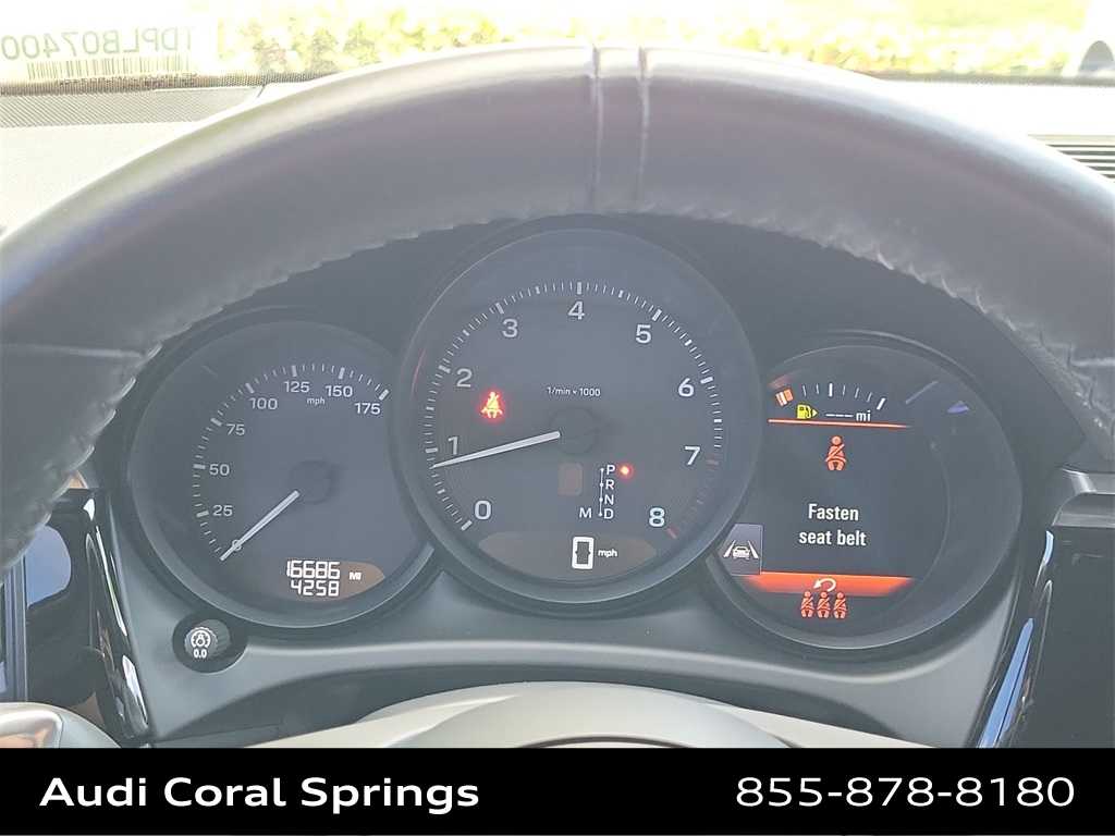 Thumbnail: 2023 Porsche Macan - 18