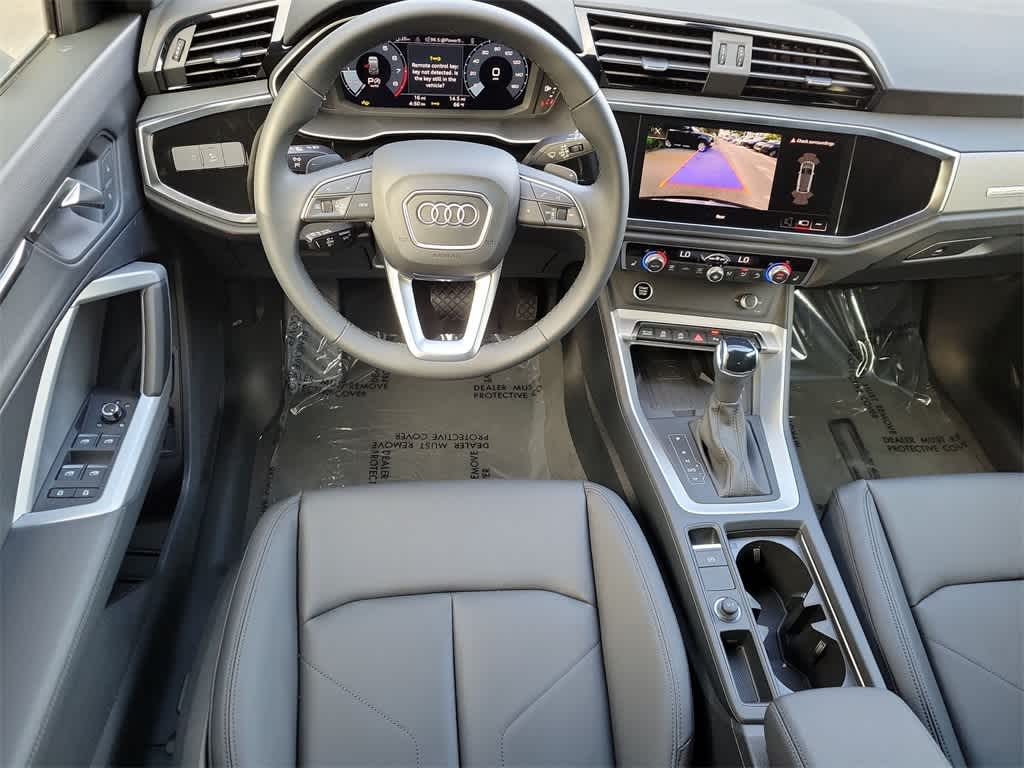 Thumbnail: 2025 Audi Q3 - 18