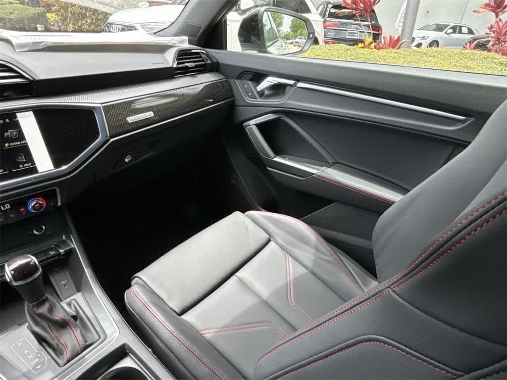 Thumbnail: 2025 Audi Q3 - 11