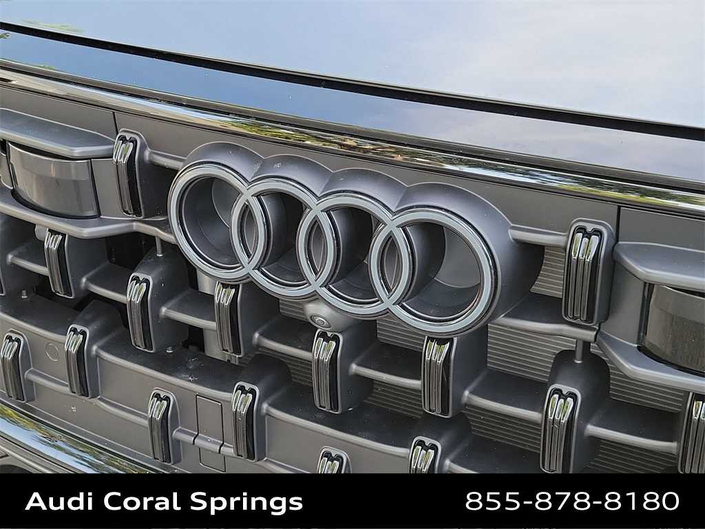Thumbnail: 2024 Audi Q8 - 18