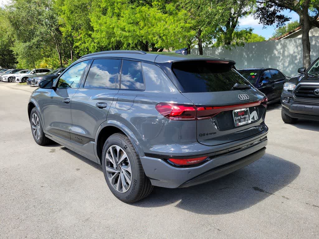 Thumbnail: 2027 Audi Q6 e-tron - 6