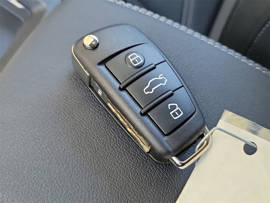 Thumbnail: 2025 Audi Q3 - 20