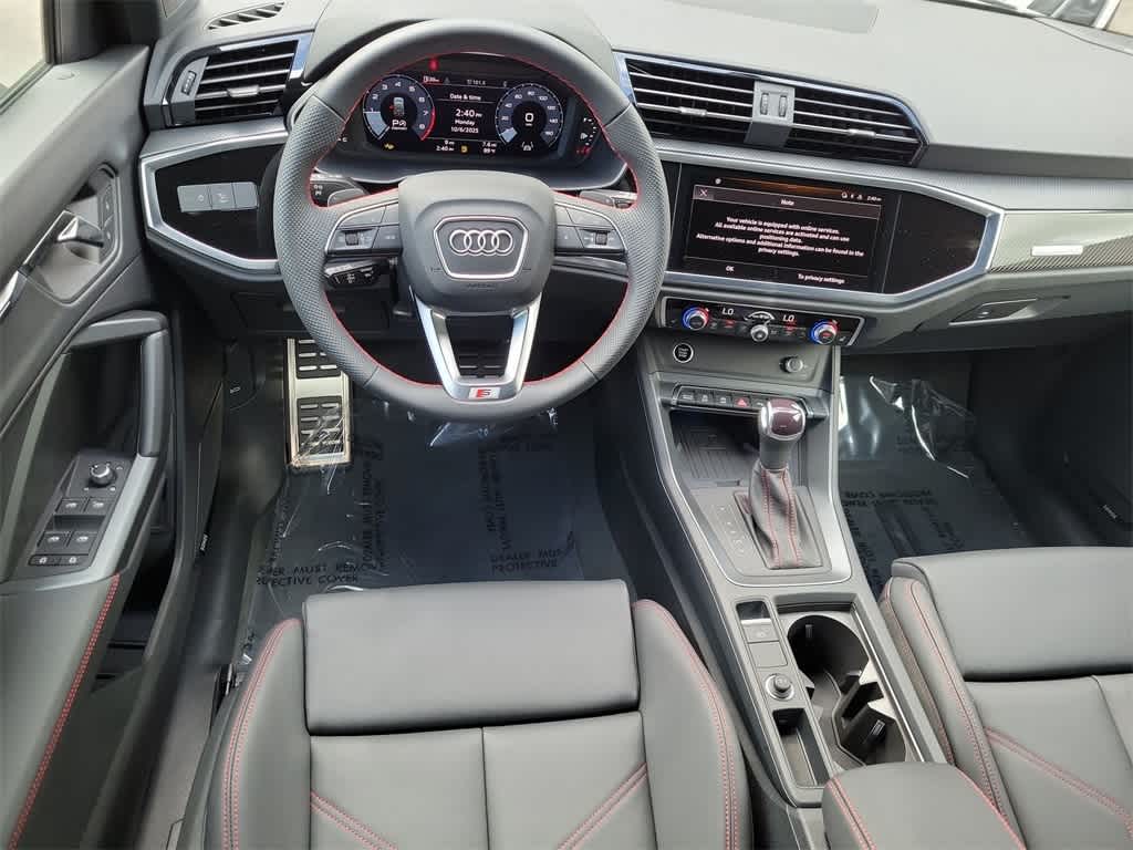 Thumbnail: 2025 Audi Q3 - 10