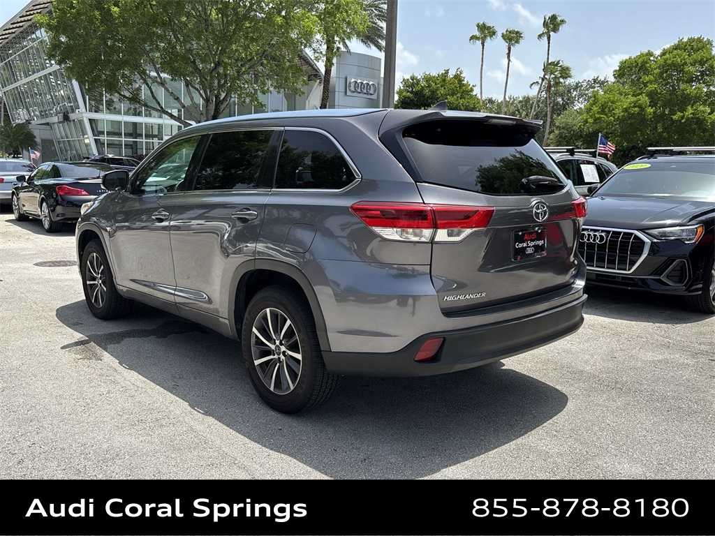 Thumbnail: 2017 Toyota Highlander - 18