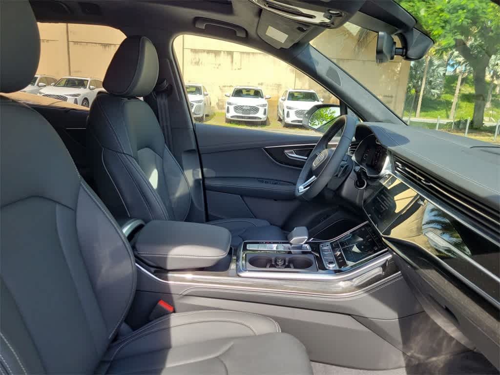 Thumbnail: 2026 Audi Q7 - 14