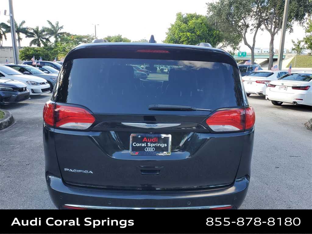 Thumbnail: 2018 Chrysler Pacifica - 7
