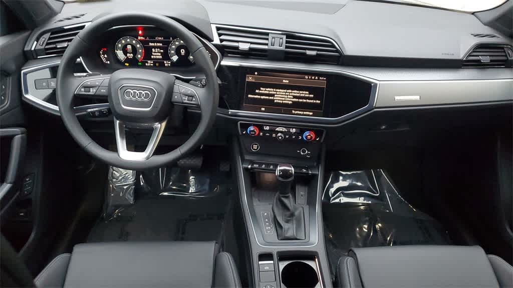 Thumbnail: 2025 Audi Q3 - 18