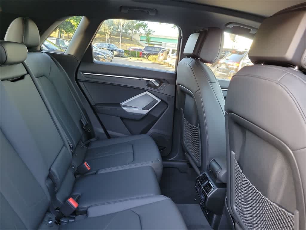 Thumbnail: 2025 Audi Q3 - 21