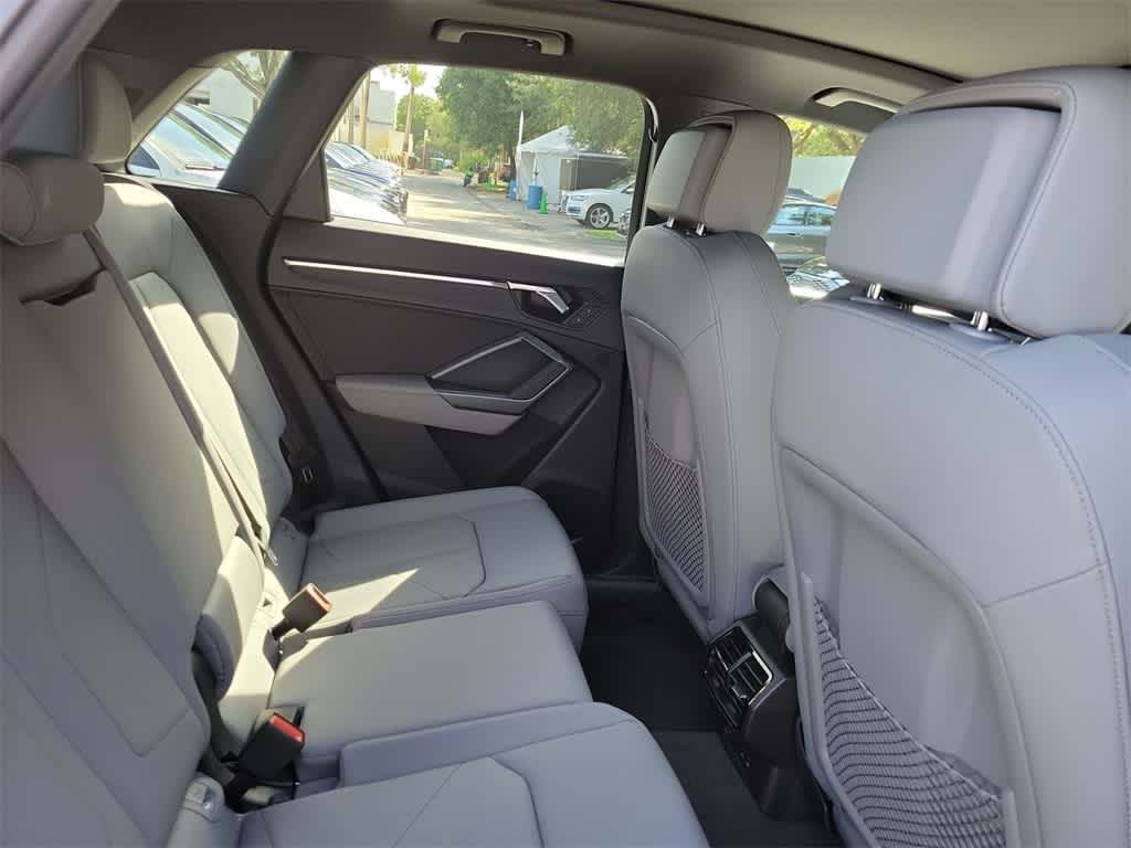 Thumbnail: 2025 Audi Q3 - 13