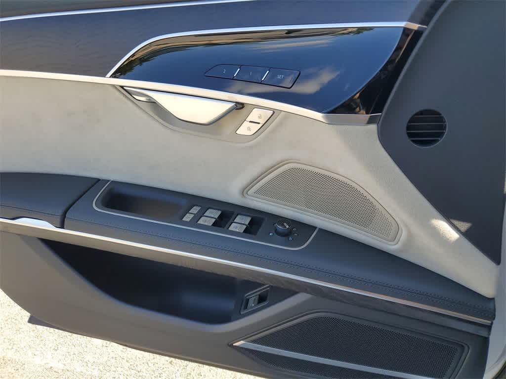 Thumbnail: 2025 Audi A8 - 27