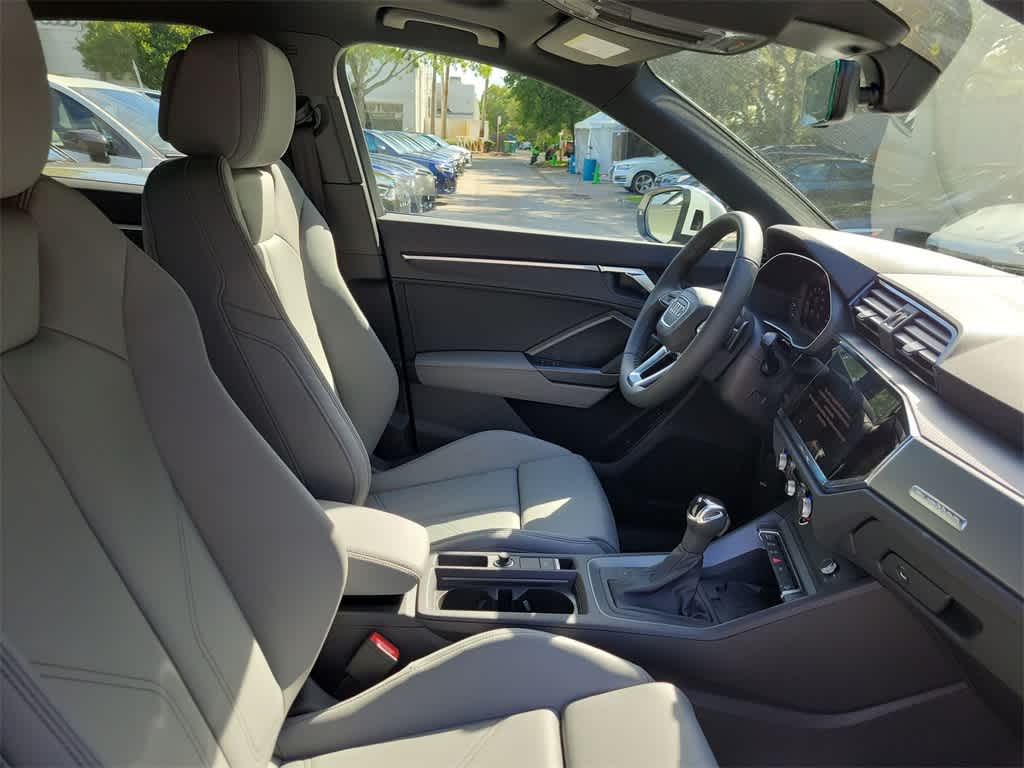 Thumbnail: 2025 Audi Q3 - 14