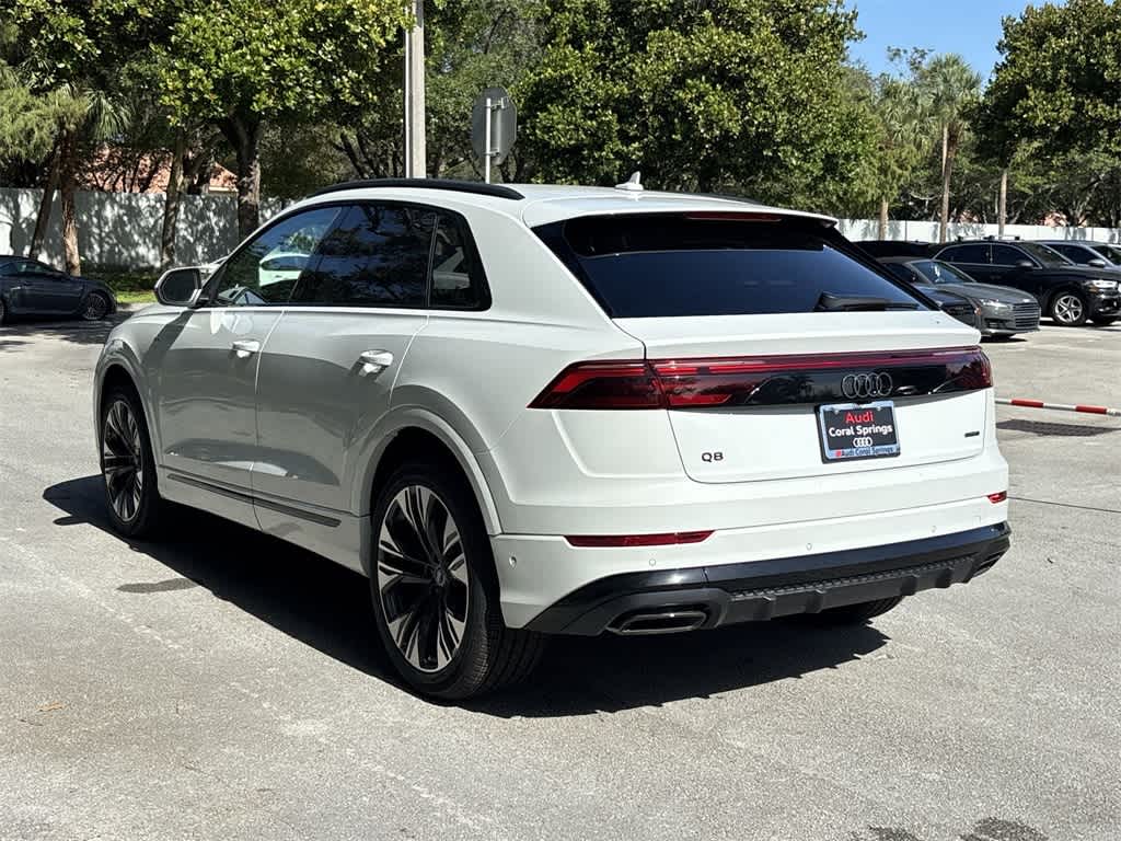 Thumbnail: 2025 Audi Q8 - 18
