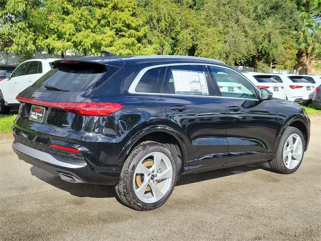 Thumbnail: 2025 Audi Q5 - 4