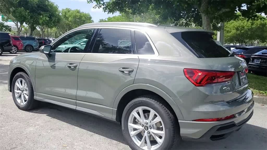 Thumbnail: 2025 Audi Q3 - 6