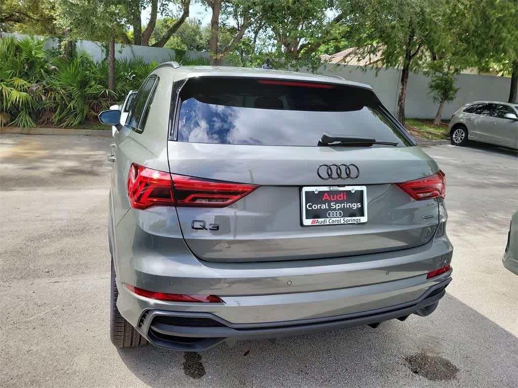 Thumbnail: 2025 Audi Q3 - 3