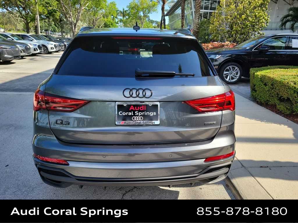 Thumbnail: 2025 Audi Q3 - 7