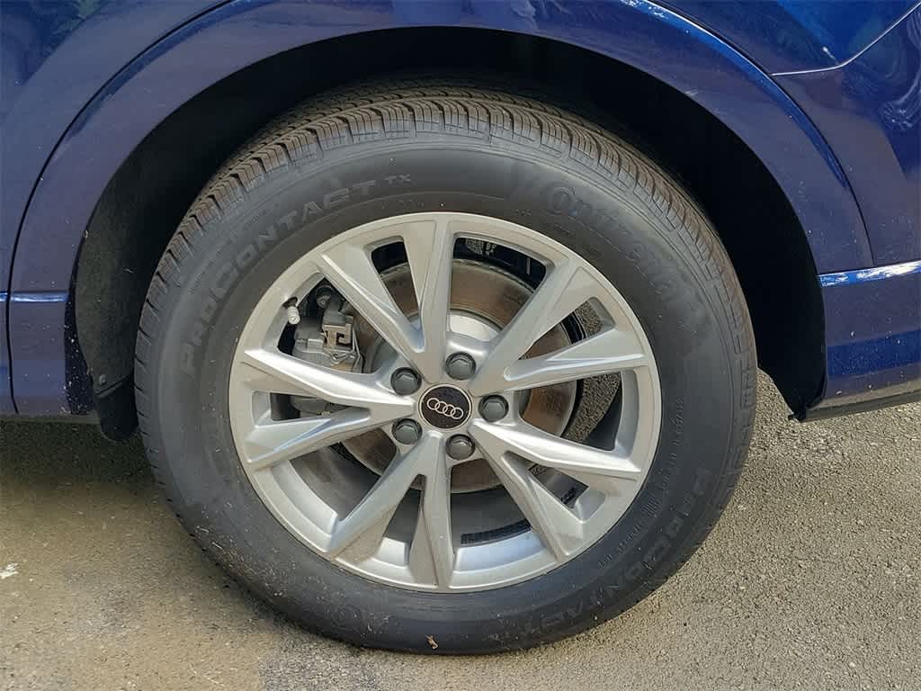 Thumbnail: 2025 Audi Q3 - 16