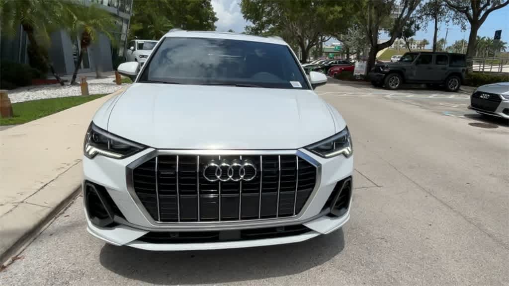 Thumbnail: 2025 Audi Q3 - 3