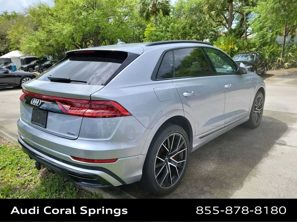 Thumbnail: 2021 Audi Q8 - 16