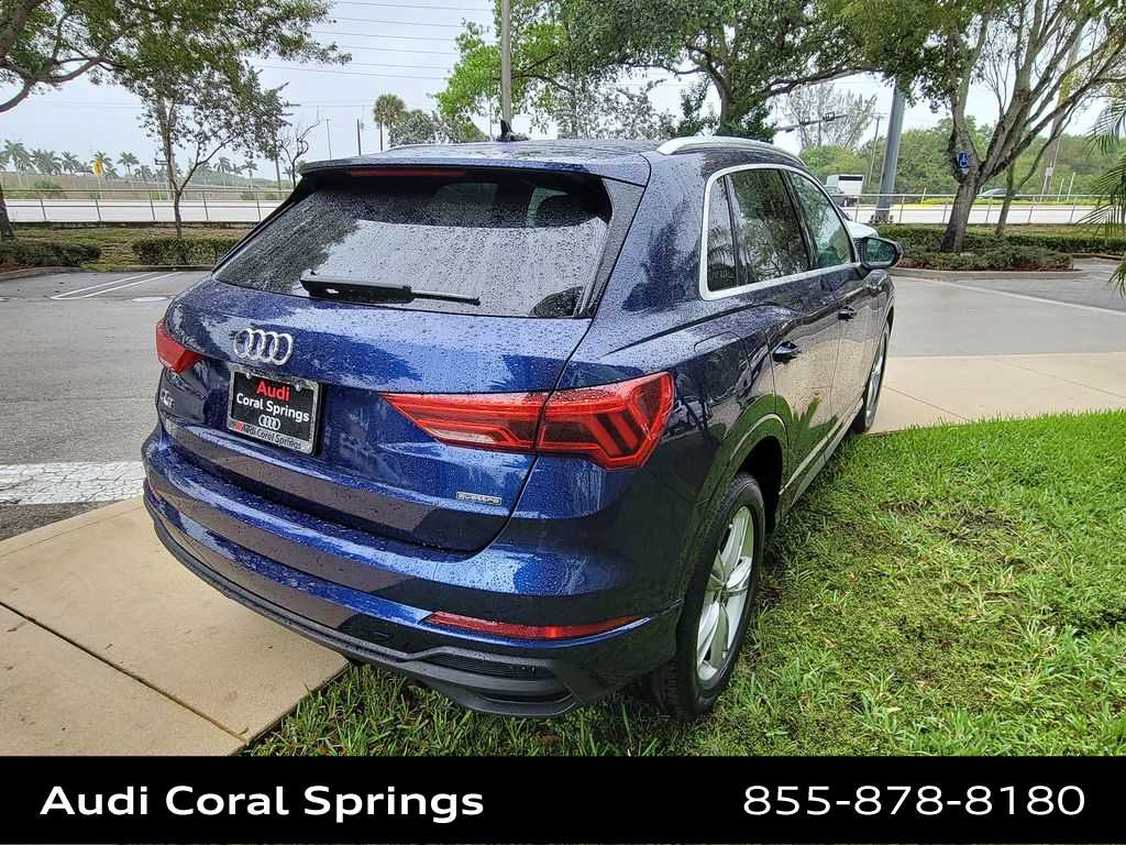 Thumbnail: 2022 Audi Q3 - 8