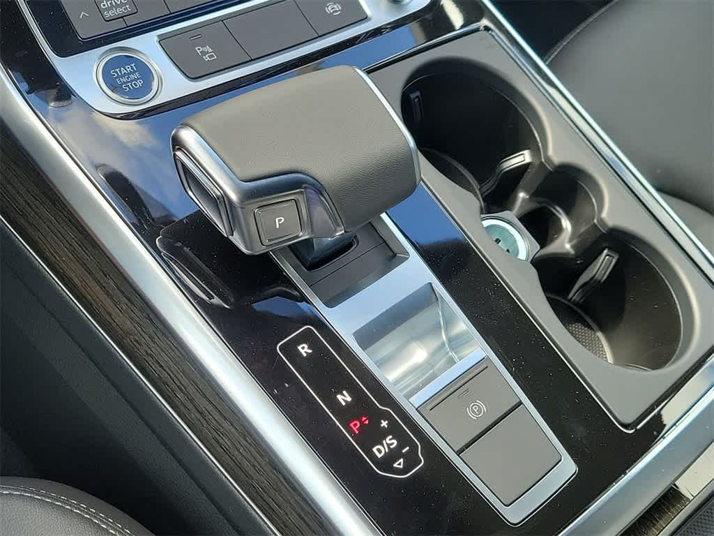 Thumbnail: 2026 Audi Q7 - 17