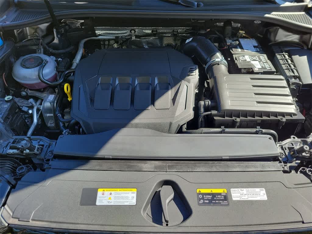 Thumbnail: 2025 Audi Q3 - 9