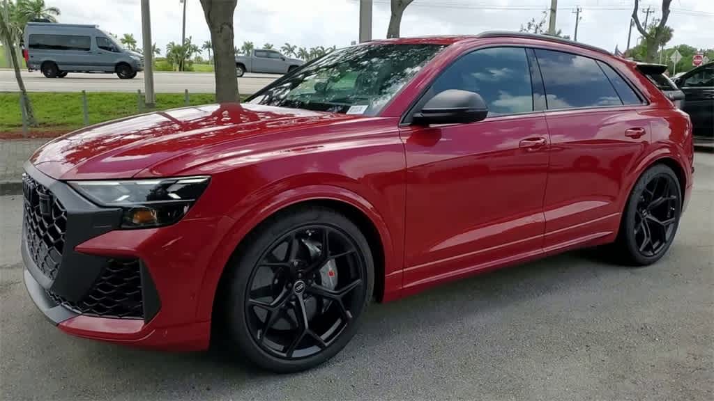 Thumbnail: 2025 Audi RS Q8 - 4