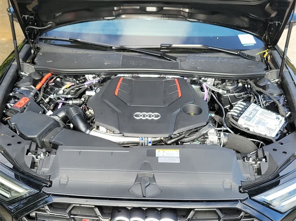 Thumbnail: 2025 Audi S6 - 17