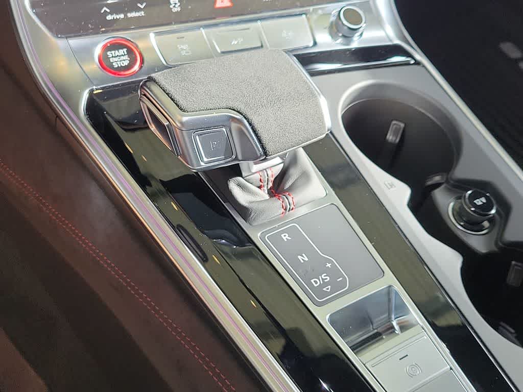 Thumbnail: 2026 Audi RS 6 - 17