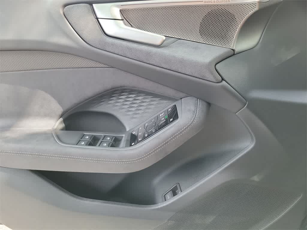 Thumbnail: 2025 Audi S5 - 19