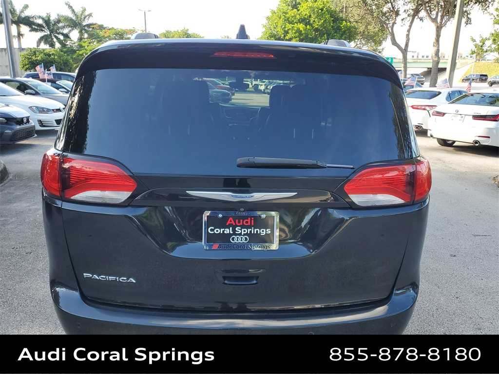 Thumbnail: 2018 Chrysler Pacifica - 13