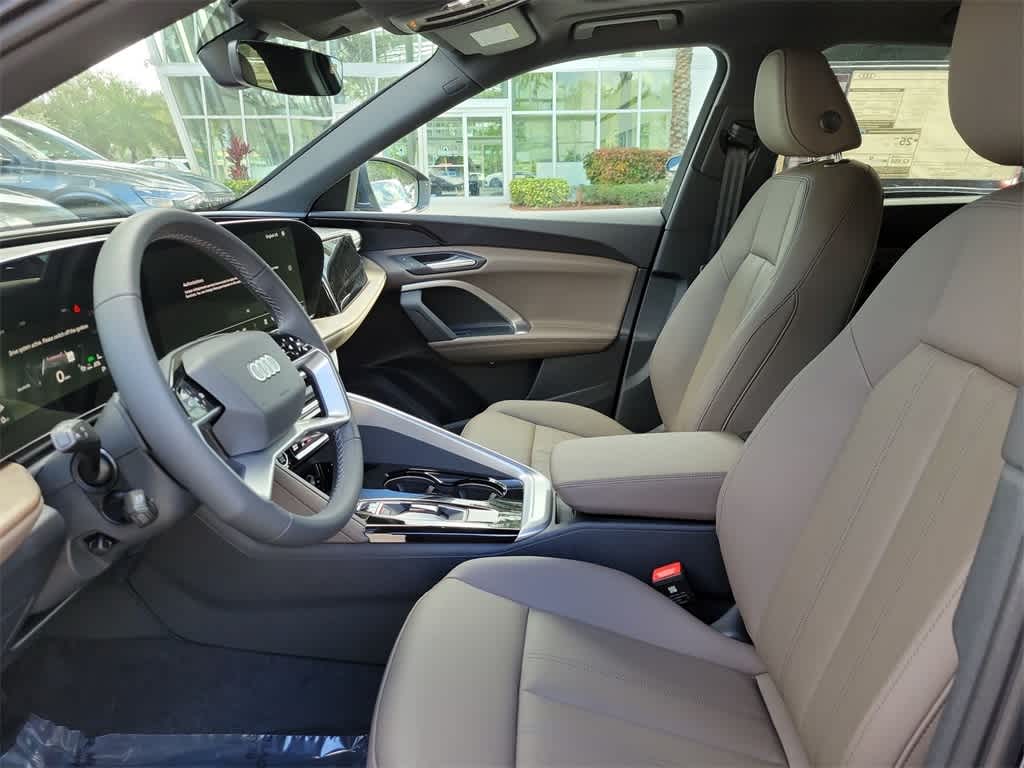 Thumbnail: 2025 Audi Q5 - 11