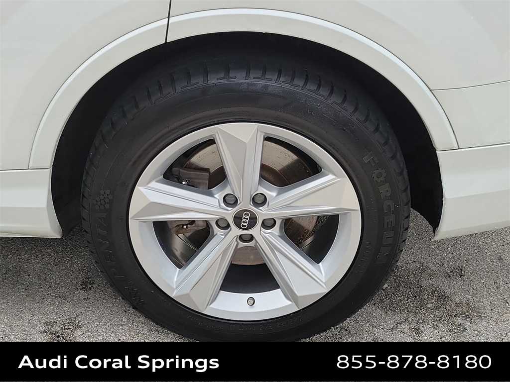 Thumbnail: 2022 Audi Q7 - 16