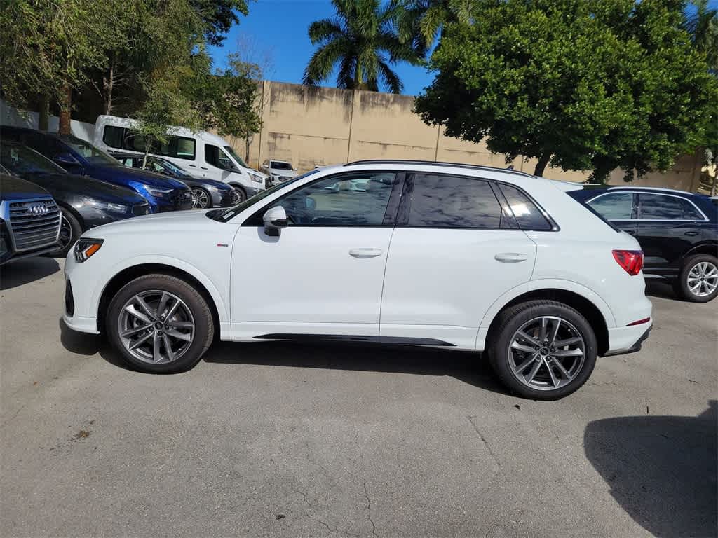 Thumbnail: 2025 Audi Q3 - 5