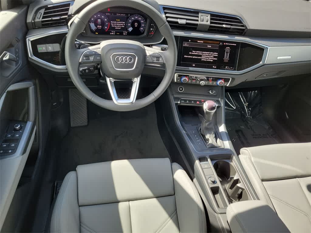 Thumbnail: 2025 Audi Q3 - 10