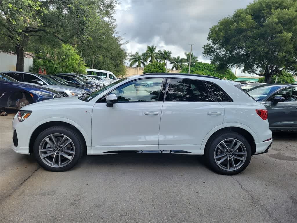 Thumbnail: 2025 Audi Q3 - 3