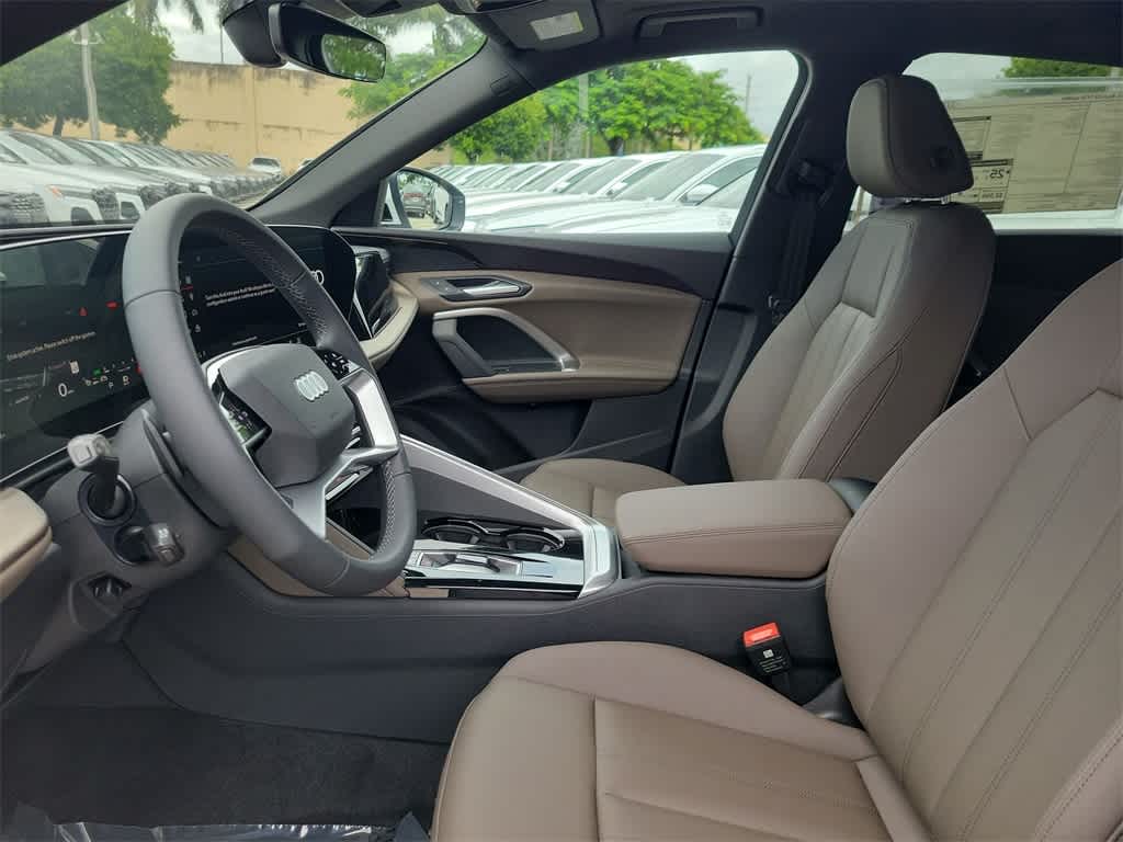 Thumbnail: 2025 Audi Q5 - 19