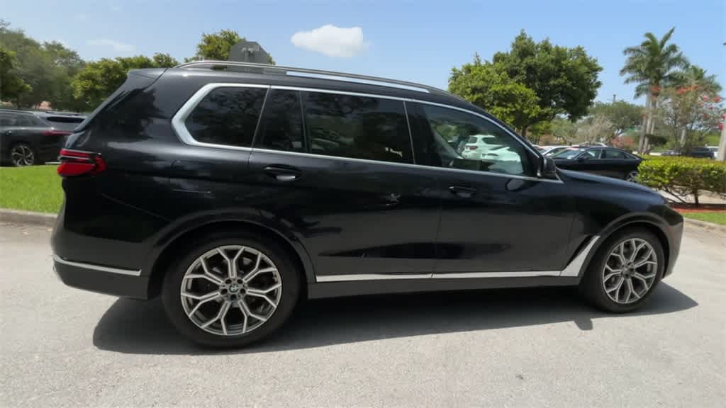 2023 BMW X7 xDrive40i 9