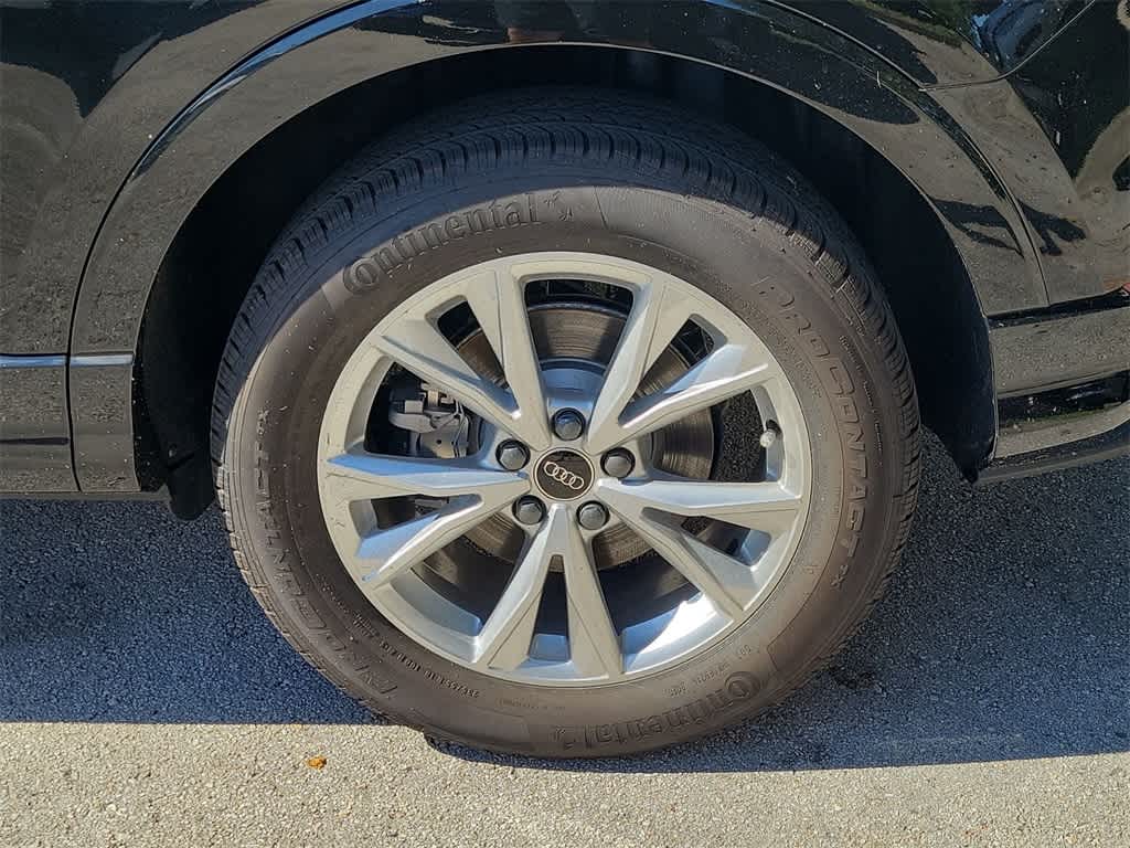 Thumbnail: 2025 Audi Q3 - 16