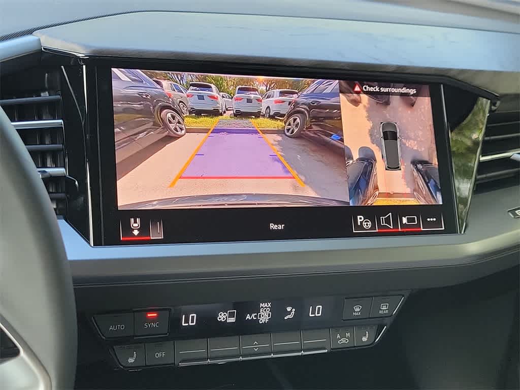 Thumbnail: 2026 Audi Q4 e-tron - 16