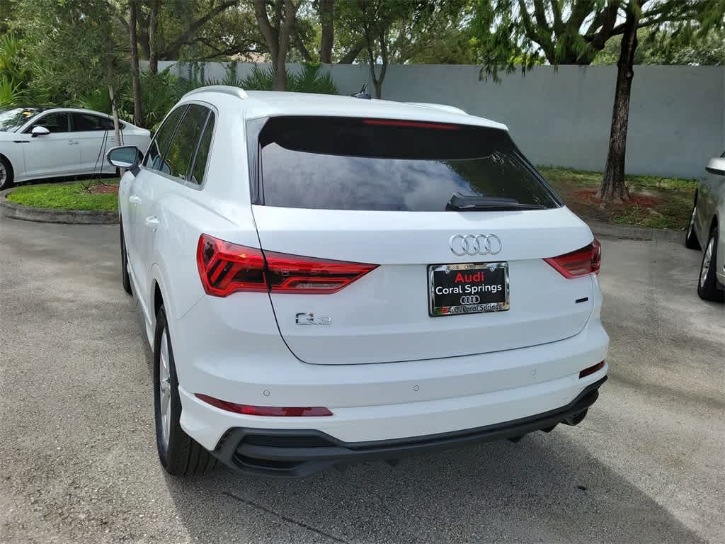 Thumbnail: 2025 Audi Q3 - 12