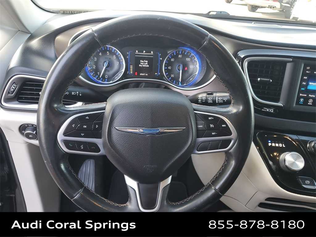 Thumbnail: 2018 Chrysler Pacifica - 23