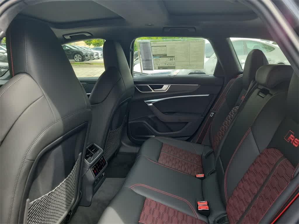 Thumbnail: 2026 Audi RS 6 - 12