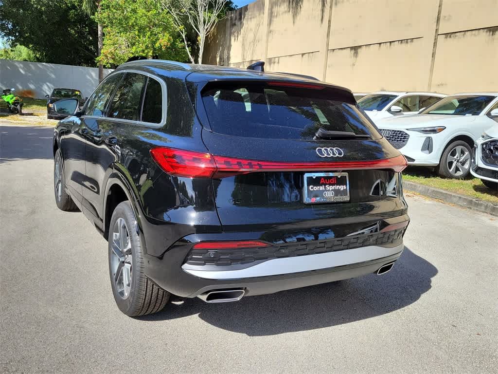 Thumbnail: 2025 Audi Q5 - 12