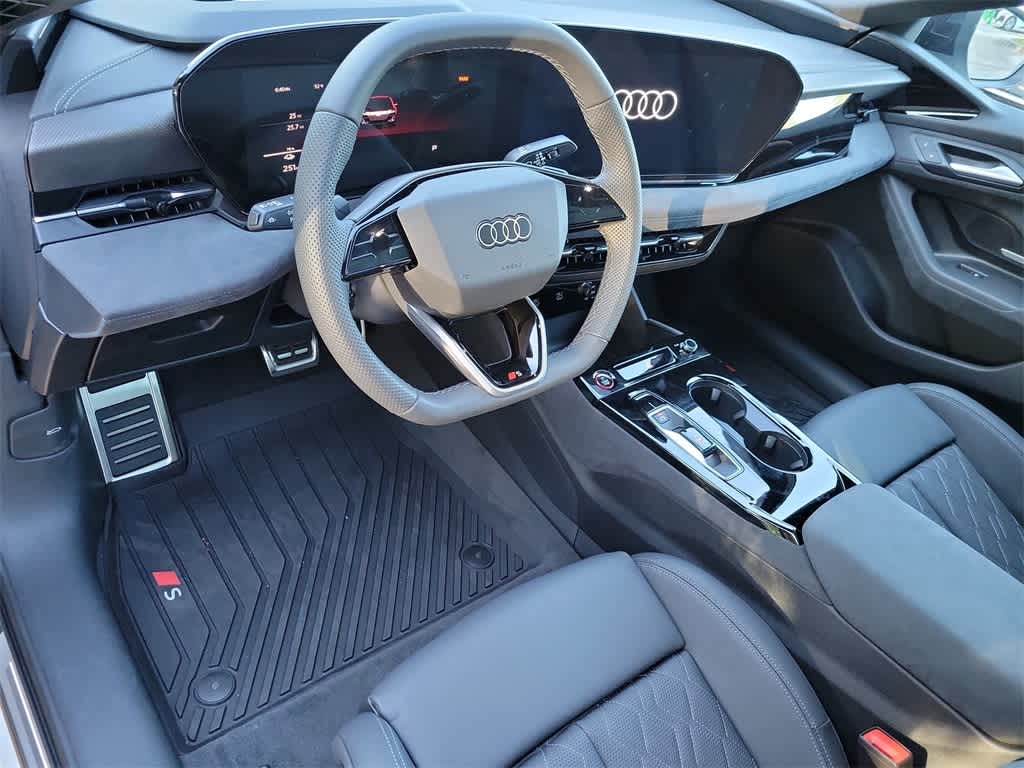 Thumbnail: 2025 Audi e-tron S - 10