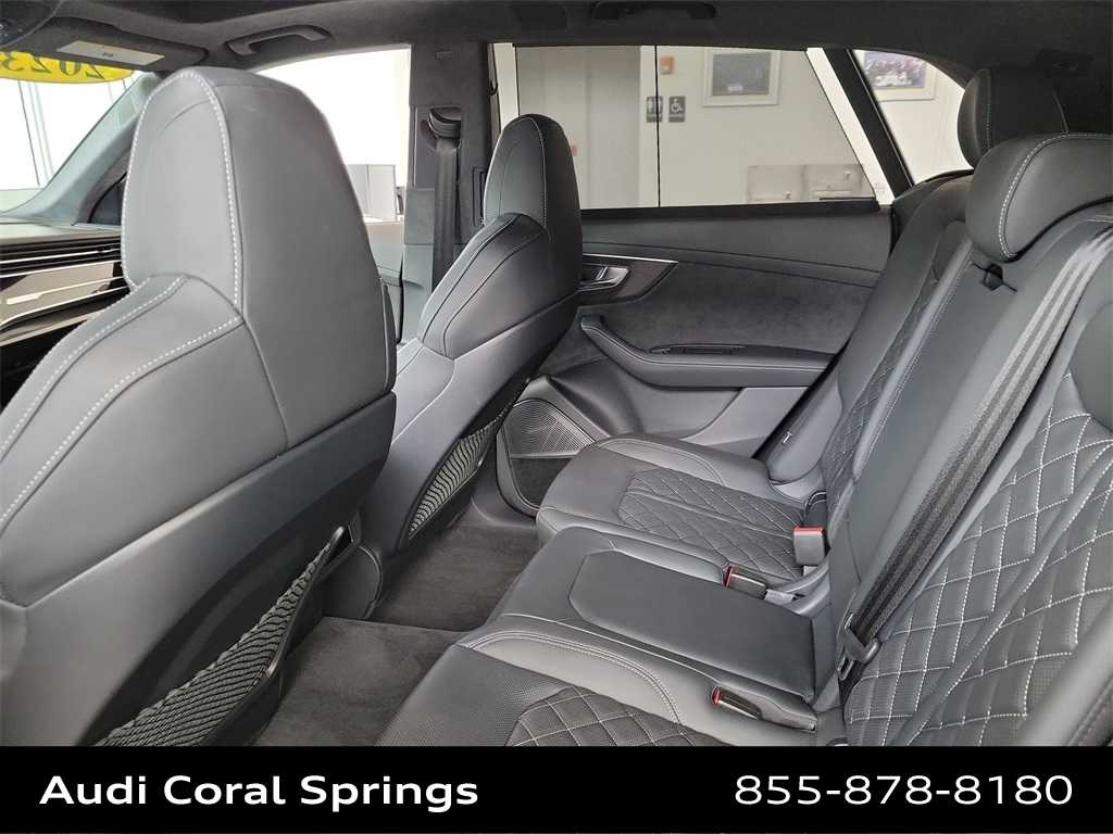 Thumbnail: 2023 Audi SQ8 - 20