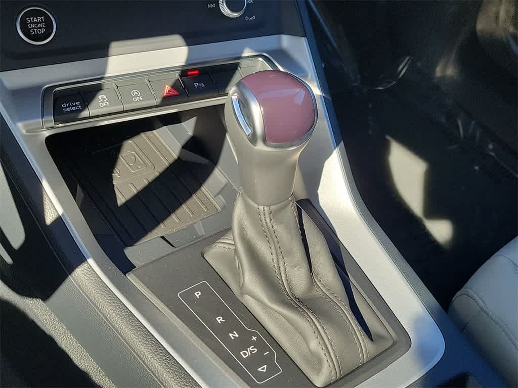 Thumbnail: 2025 Audi Q3 - 25