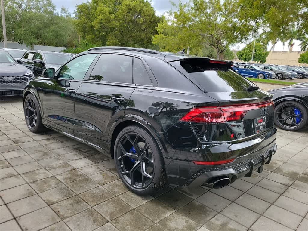 Thumbnail: 2026 Audi RS Q8 - 6