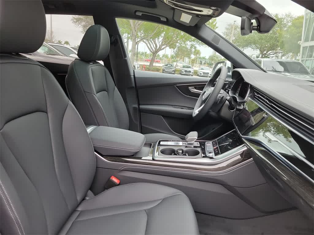 Thumbnail: 2026 Audi Q8 - 14